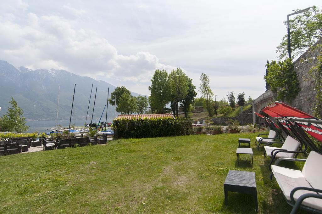 نزل Pieve في Campione Del Garda Surf House المظهر الخارجي الصورة